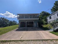 742 Pappys Point, Sunrise Beach, MO 65079