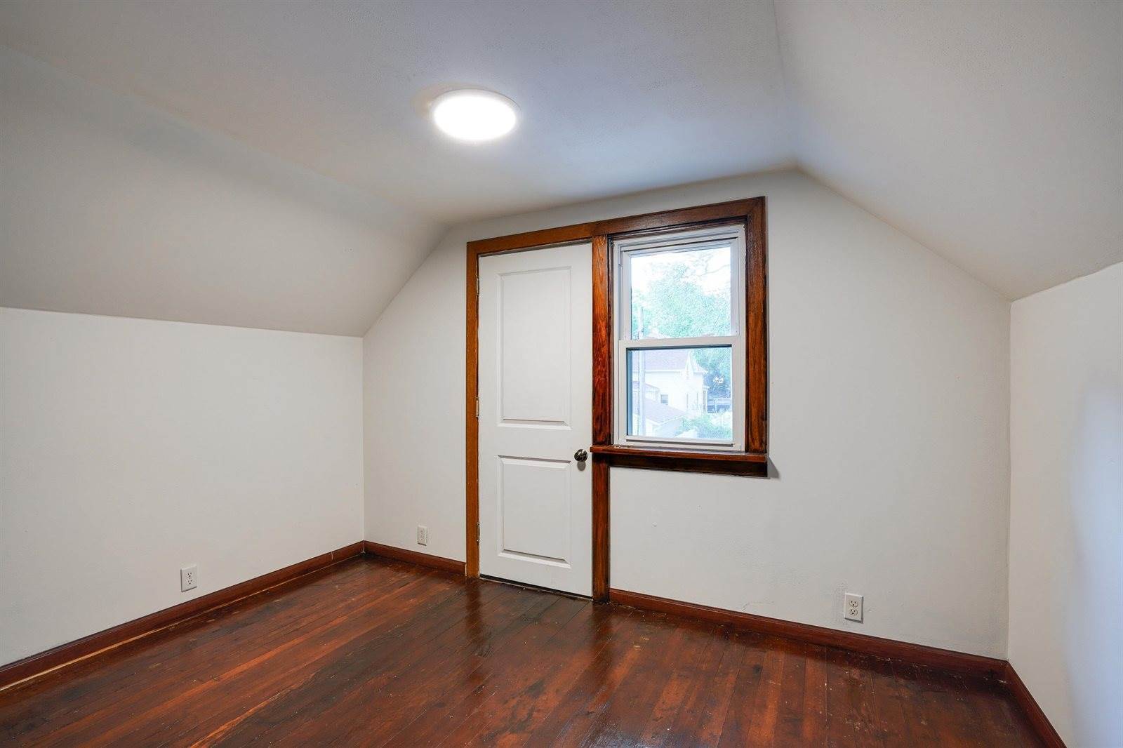 3246 Thorp, Madison, WI 53714