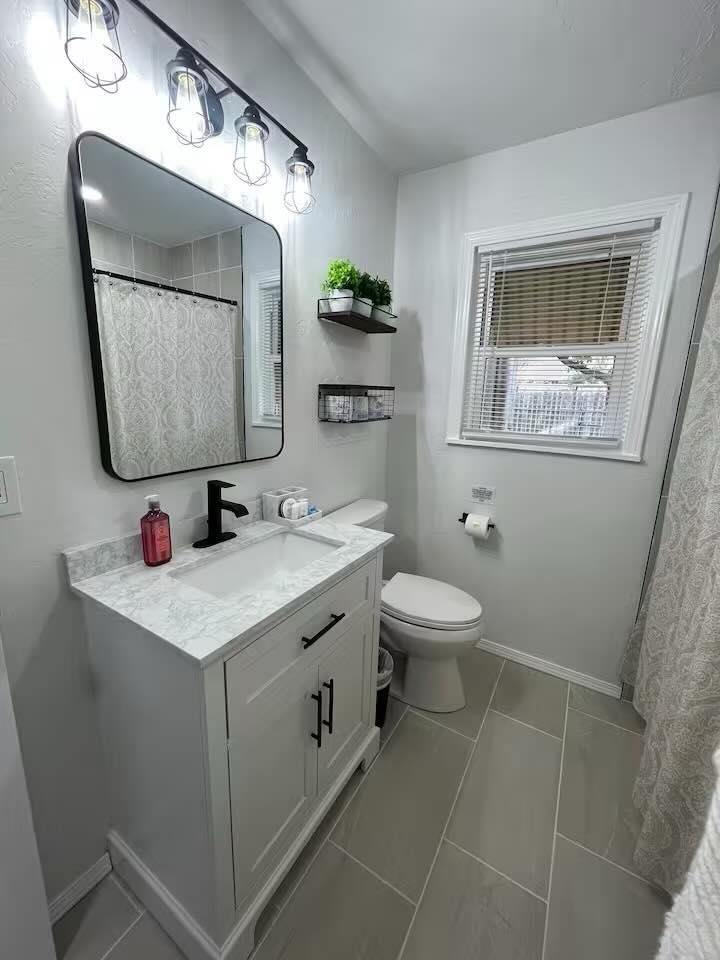 302 NW 31st St, Lawton, OK 73505