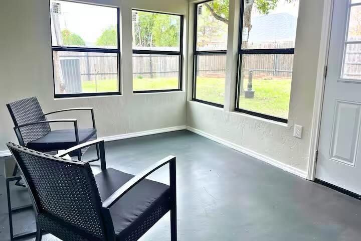 302 NW 31st St, Lawton, OK 73505