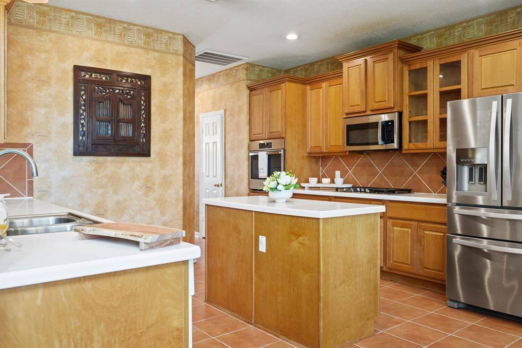 3207 Summerwind Court, Pearland, TX 77584