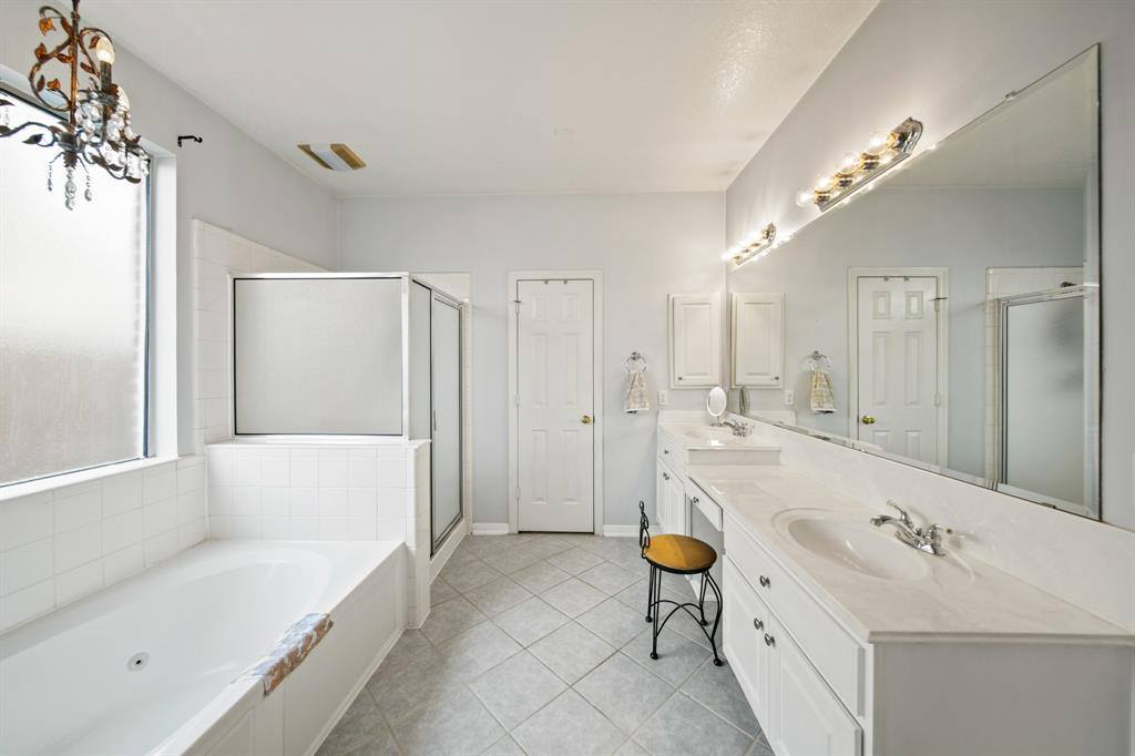 3207 Summerwind Court, Pearland, TX 77584