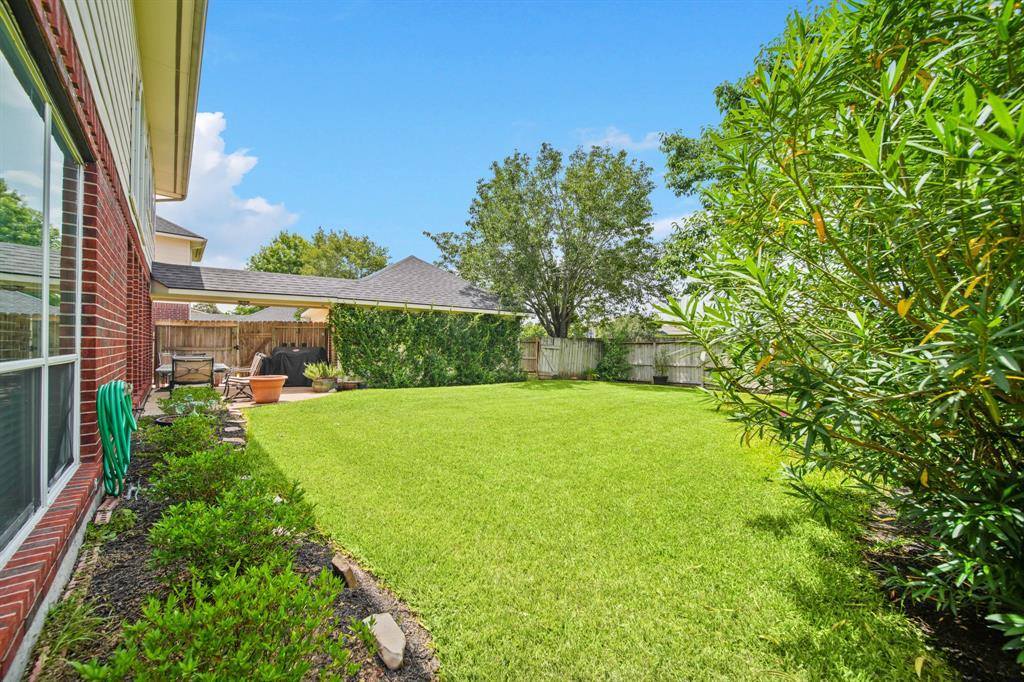 3207 Summerwind Court, Pearland, TX 77584
