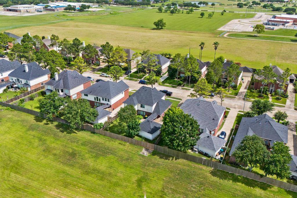 3207 Summerwind Court, Pearland, TX 77584