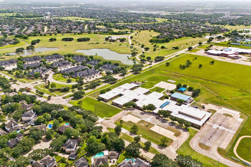 3207 Summerwind Court, Pearland, TX 77584