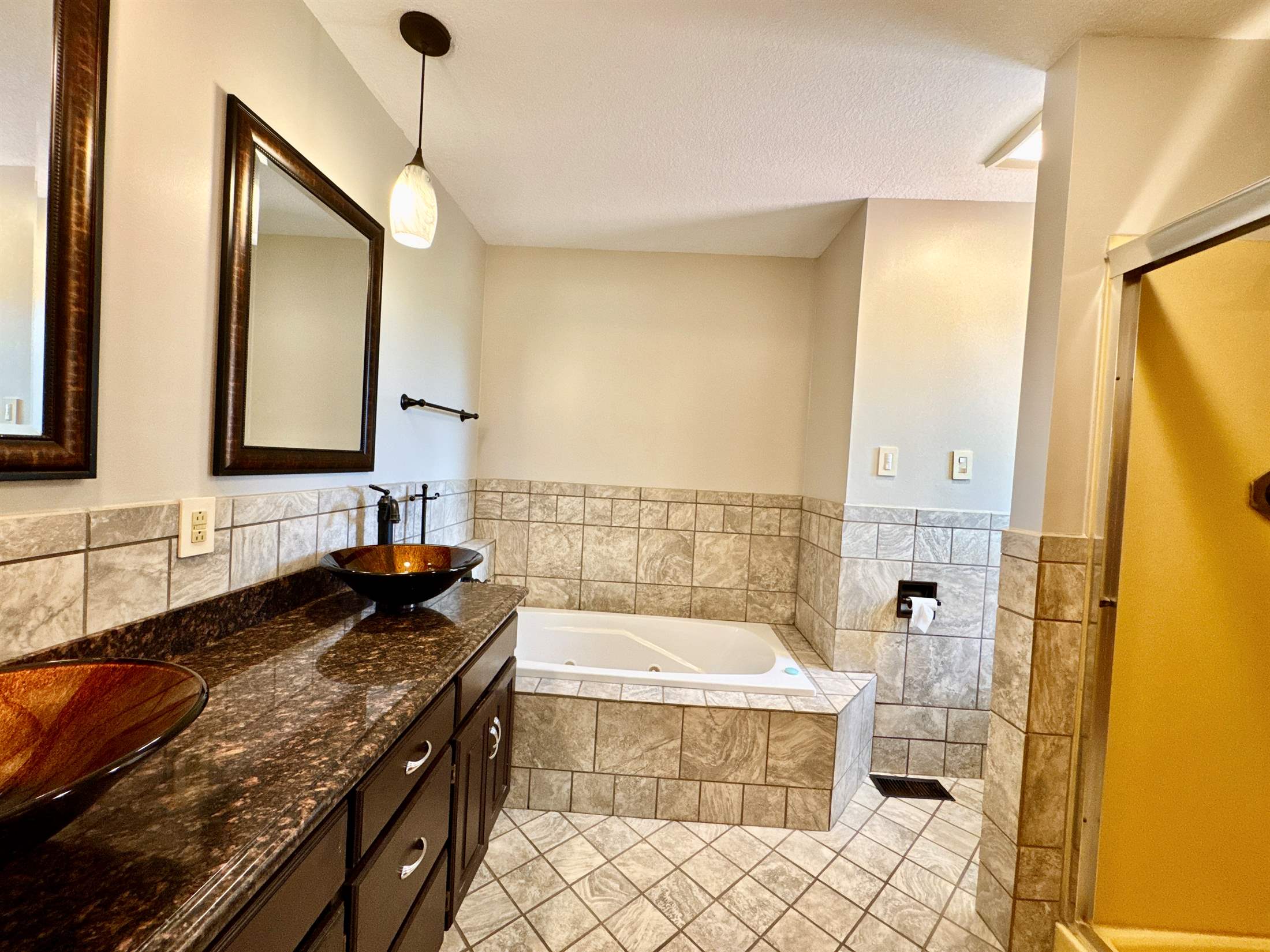 7600 SW Auburn RD, Auburn, KS 66402