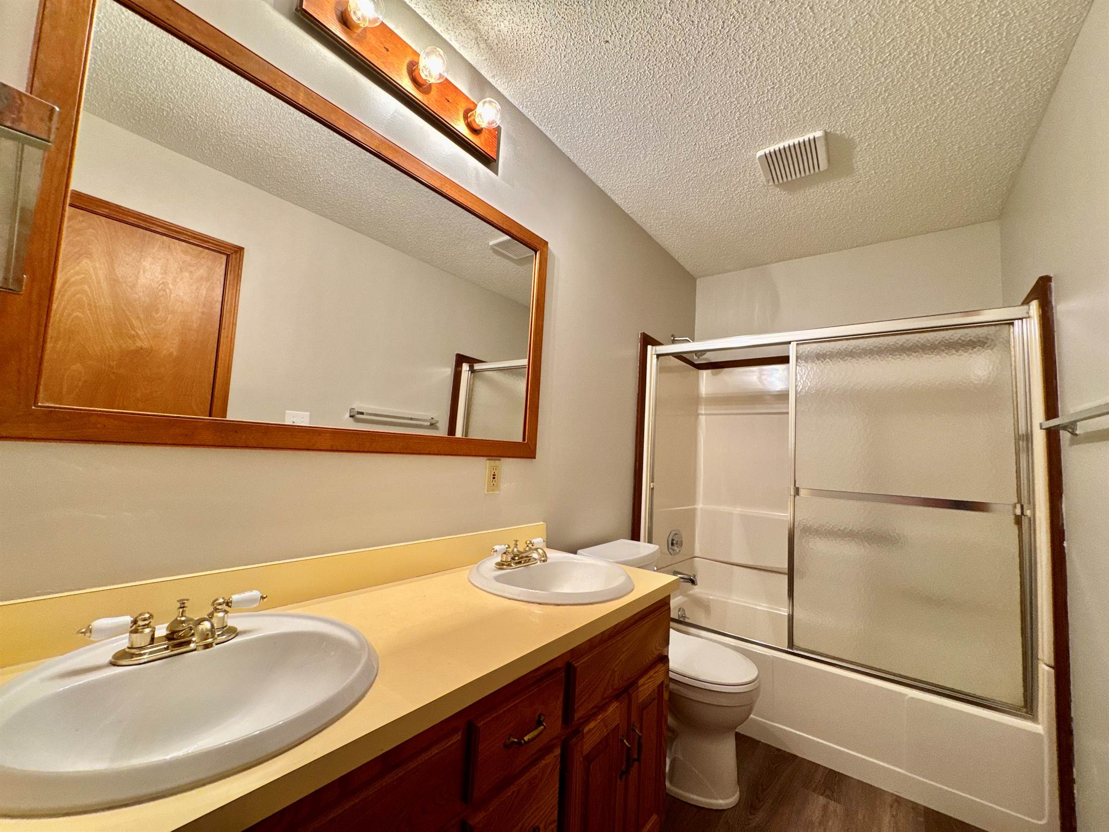 7600 SW Auburn RD, Auburn, KS 66402