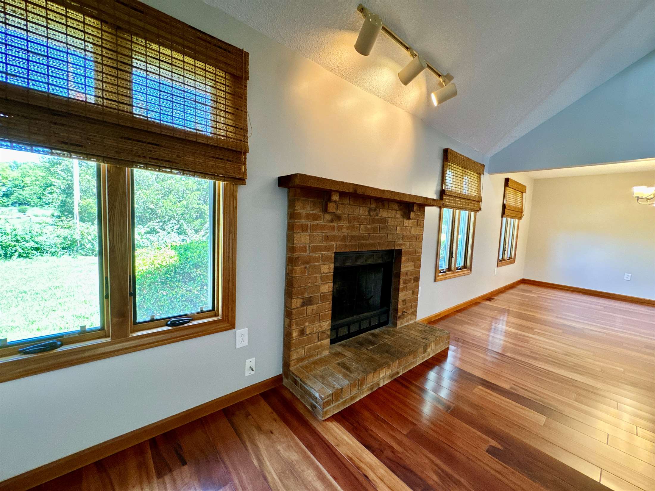 7600 SW Auburn RD, Auburn, KS 66402