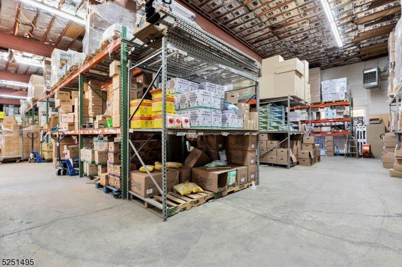 343 Somerset St, Long Hill Township, NJ 07980