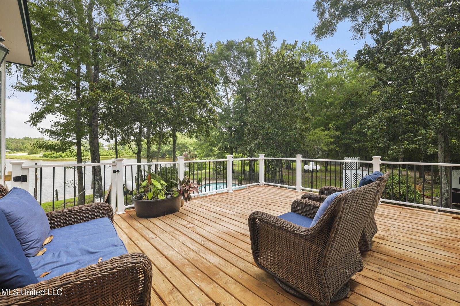 3512 River Bluff Road, D'Iberville, MS 39540