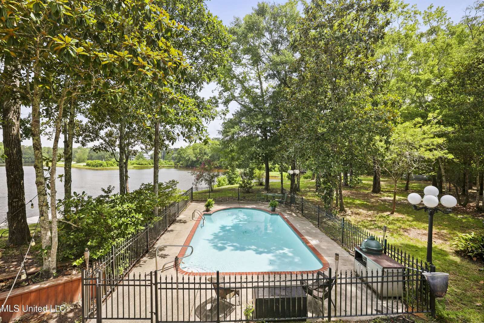 3512 River Bluff Road, D'Iberville, MS 39540