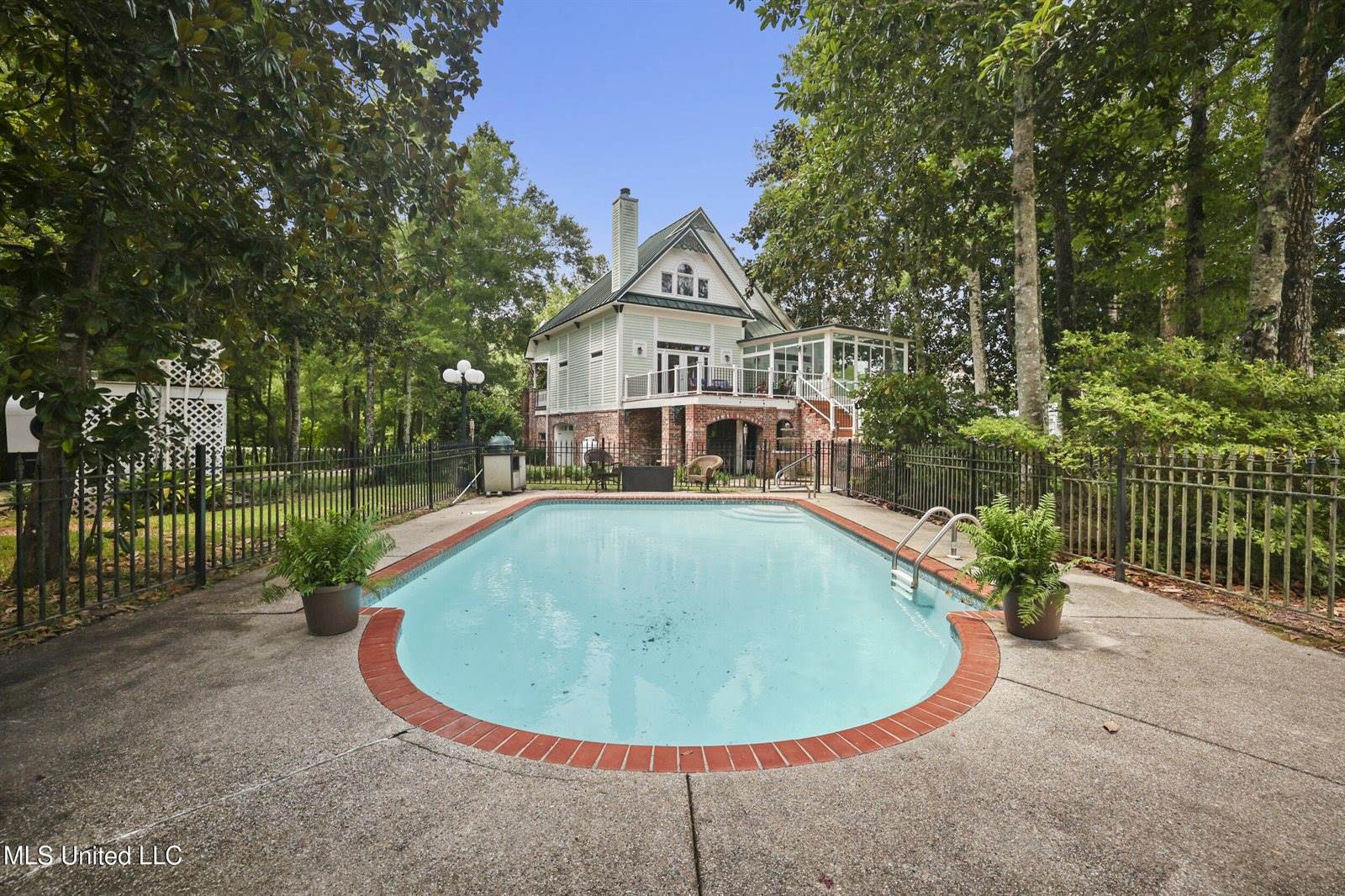 3512 River Bluff Road, D'Iberville, MS 39540