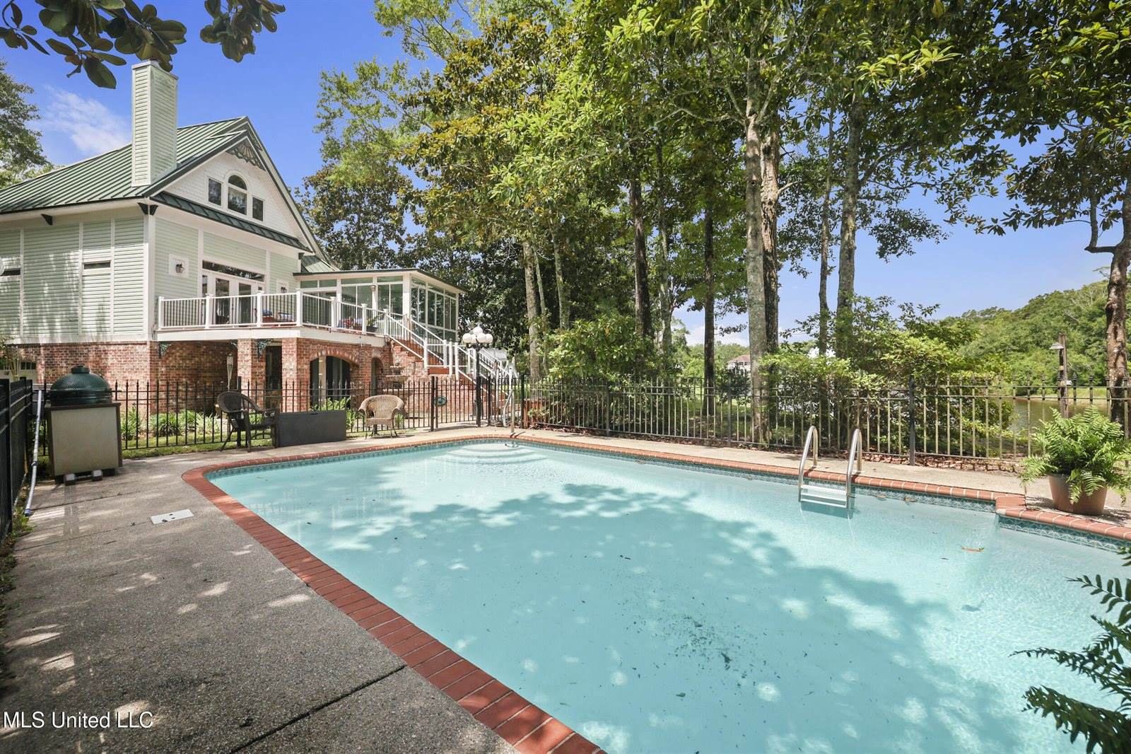 3512 River Bluff Road, D'Iberville, MS 39540