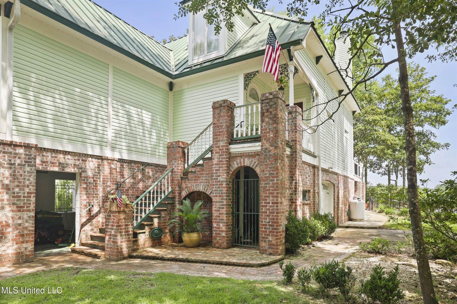 3512 River Bluff Road, D'Iberville, MS 39540