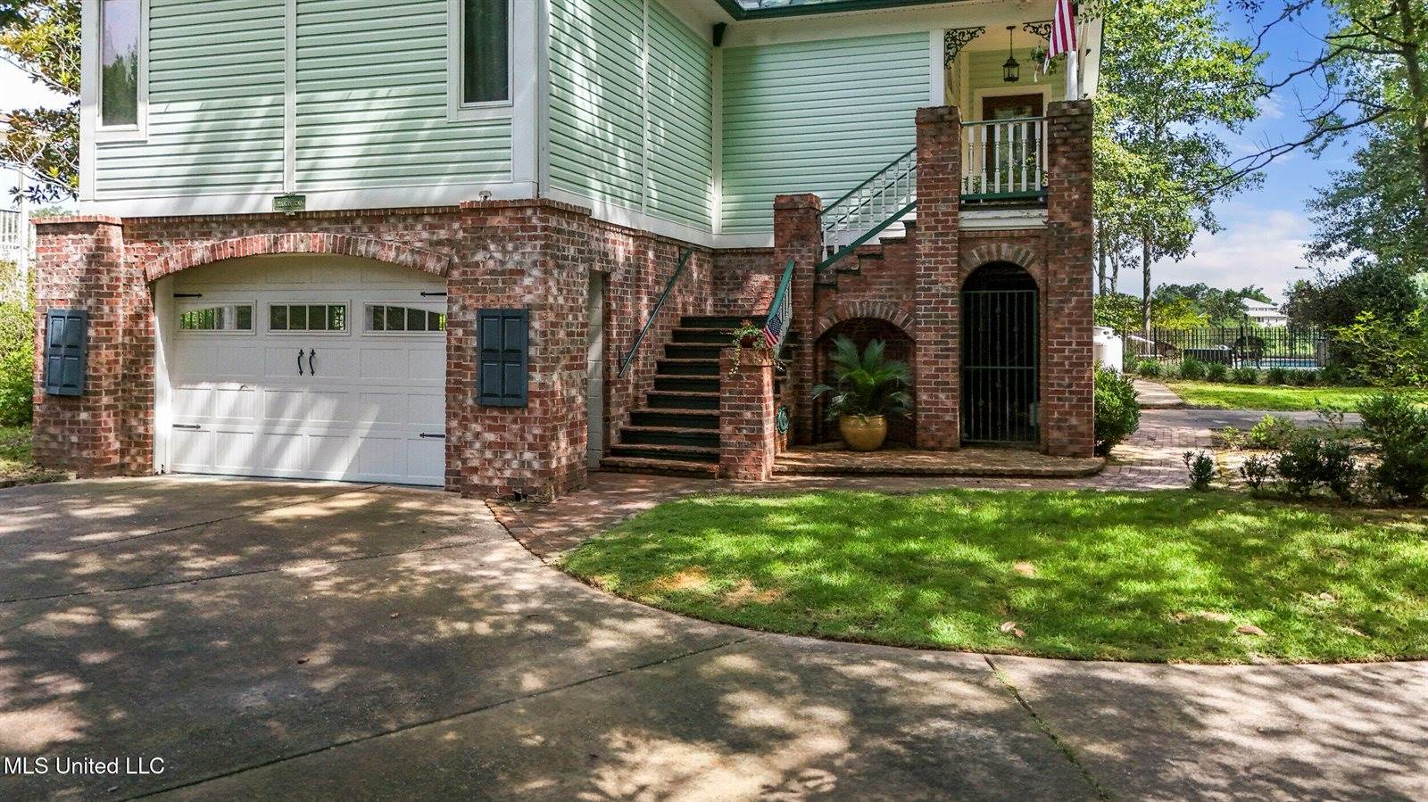 3512 River Bluff Road, D'Iberville, MS 39540