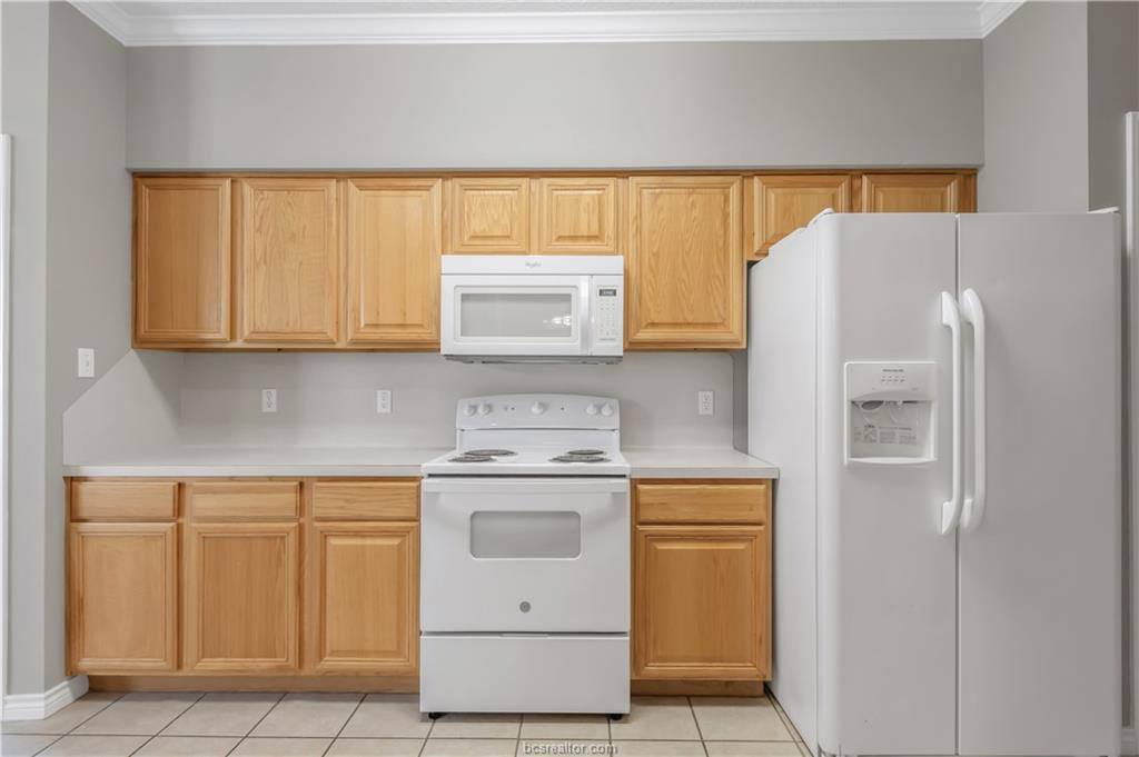 201 Fraternity Row, College Station, TX 77845