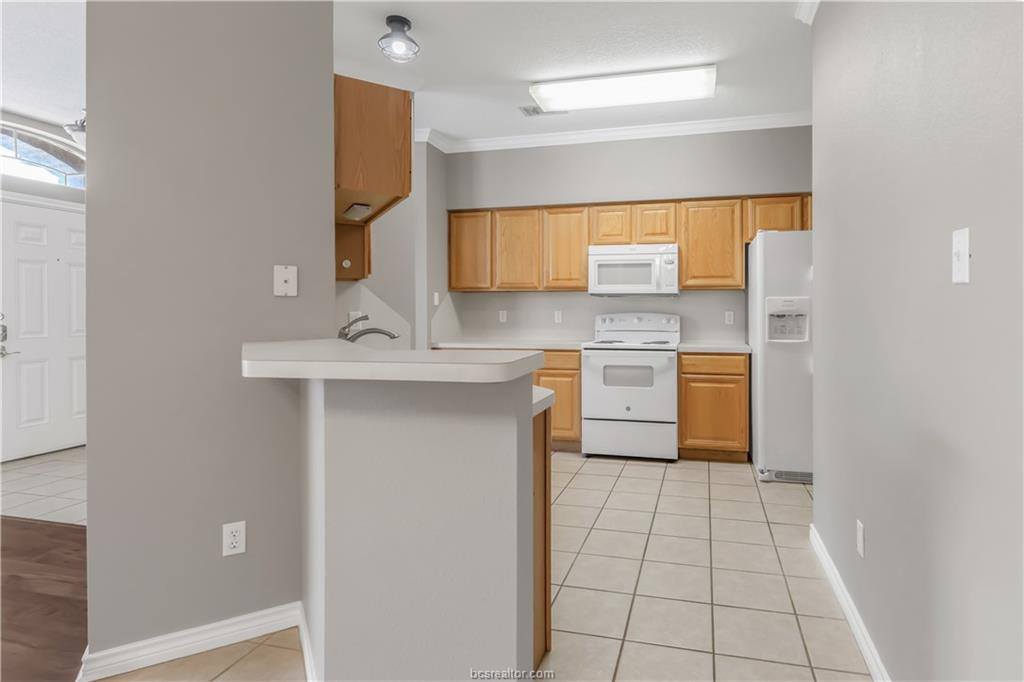 201 Fraternity Row, College Station, TX 77845