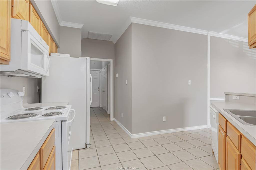 201 Fraternity Row, College Station, TX 77845