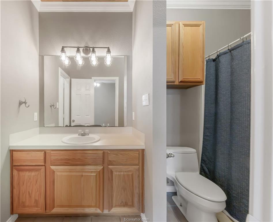 201 Fraternity Row, College Station, TX 77845