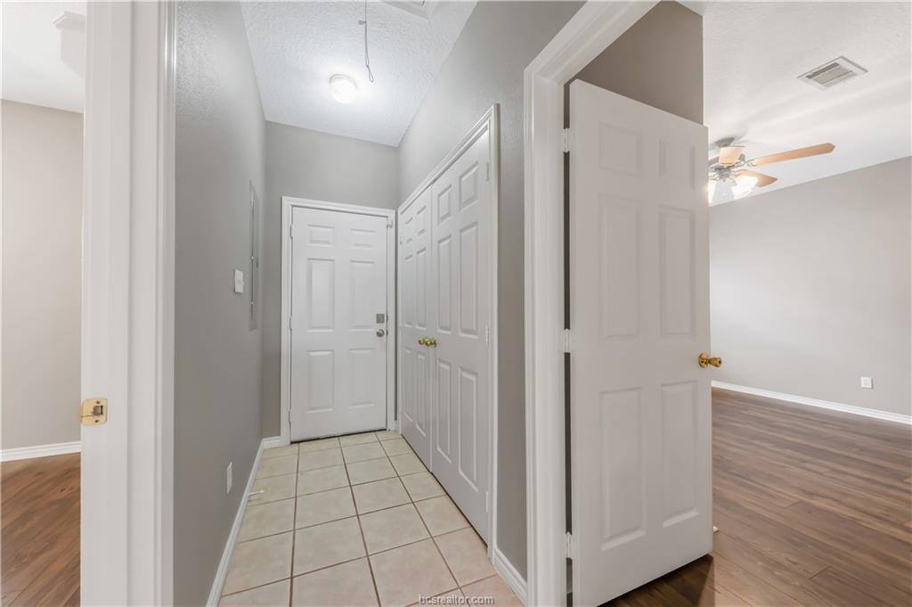 201 Fraternity Row, College Station, TX 77845