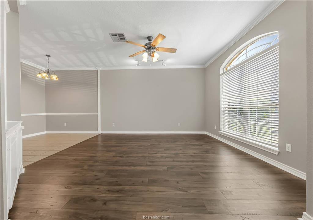 201 Fraternity Row, College Station, TX 77845