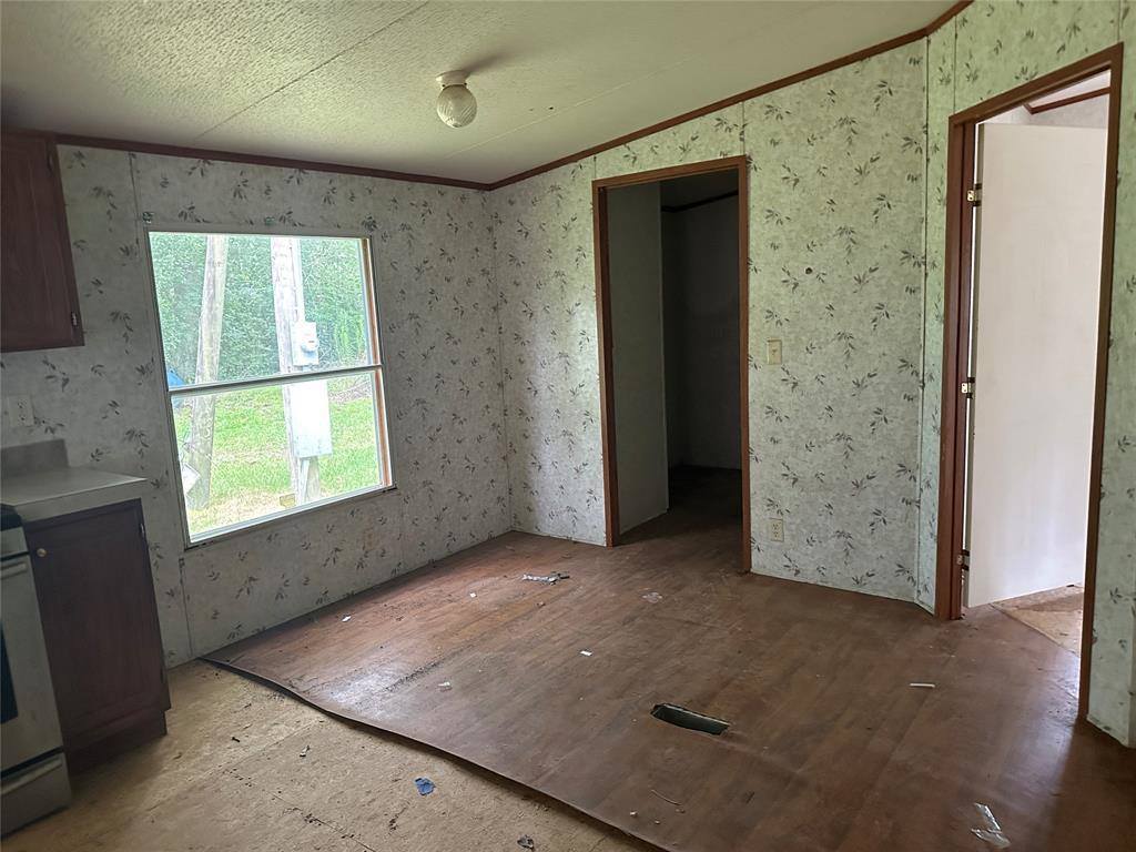 3560 Roy Bean Road, Willis, TX 77378