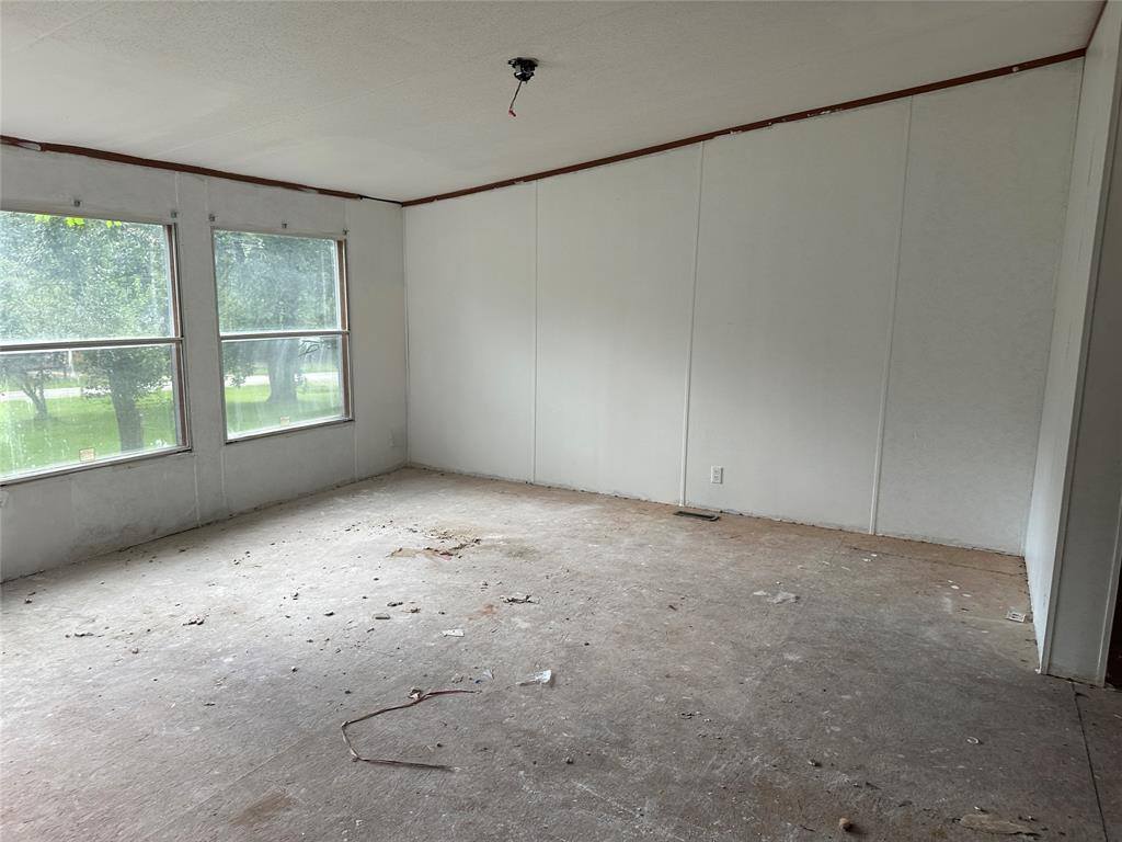 3560 Roy Bean Road, Willis, TX 77378