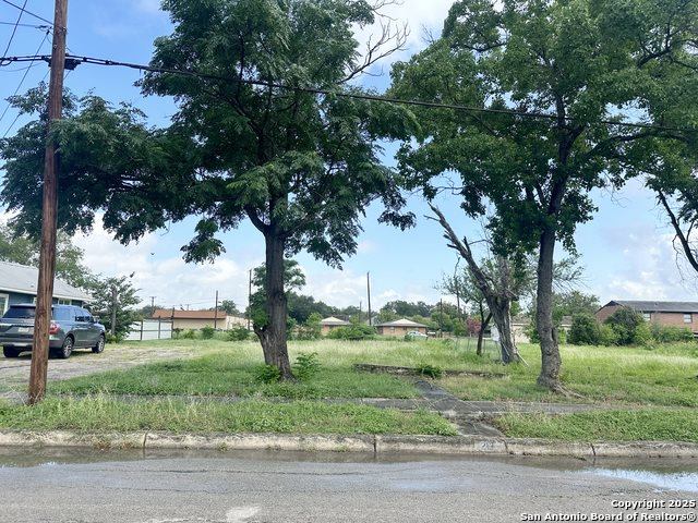 213 E Lindbergh, Universal City, TX 78148