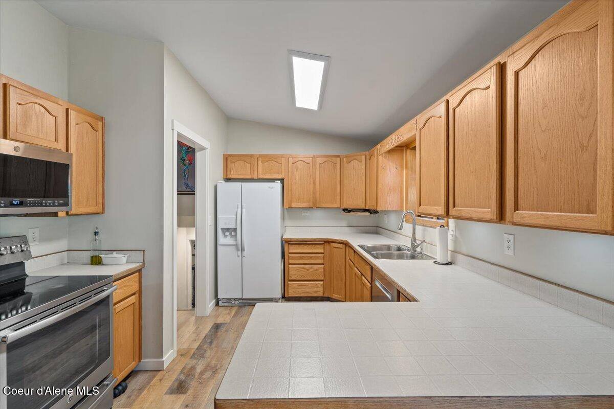 5301 North Pinegrove Dr, Coeur d'Alene, ID 83815