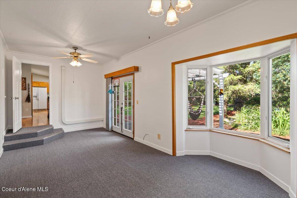 5301 North Pinegrove Dr, Coeur d'Alene, ID 83815