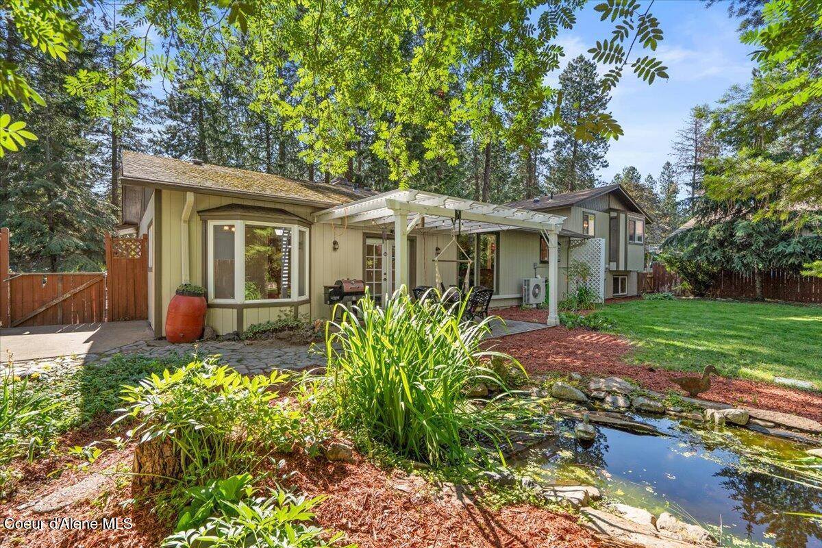 5301 North Pinegrove Dr, Coeur d'Alene, ID 83815