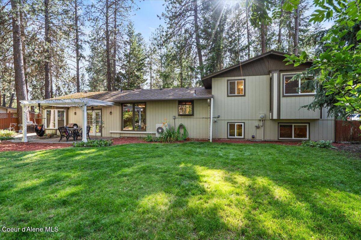 5301 North Pinegrove Dr, Coeur d'Alene, ID 83815