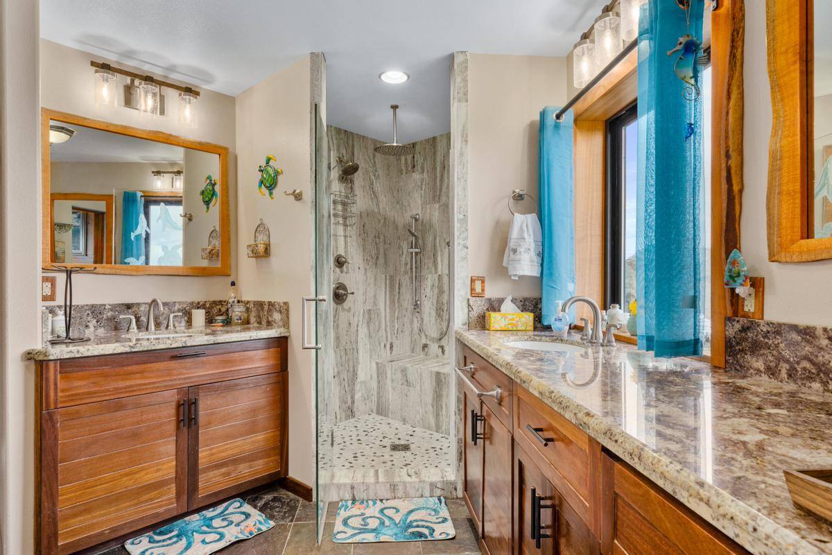 120 Woa Rd, Hilo, HI 96720