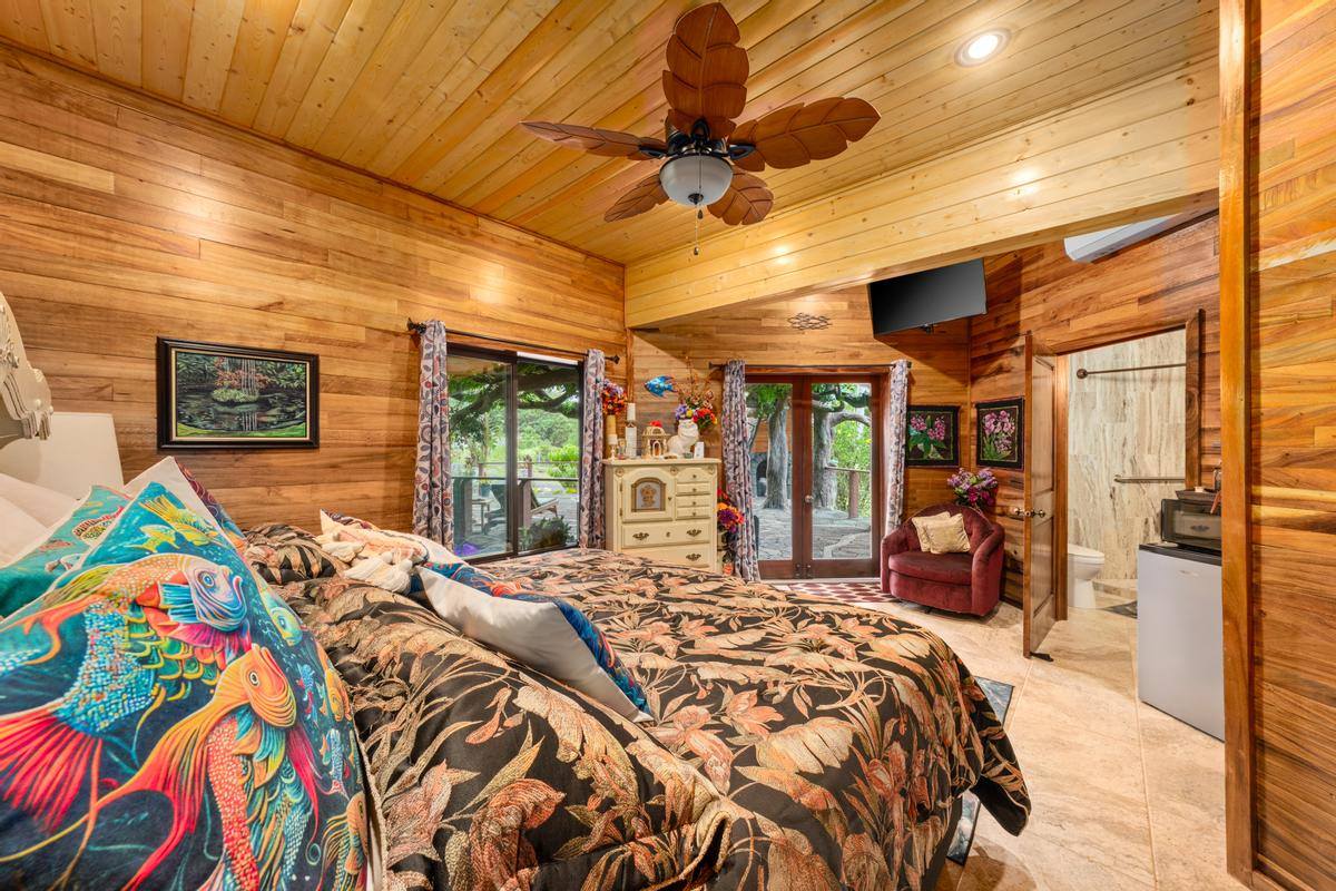 120 Woa Rd, Hilo, HI 96720