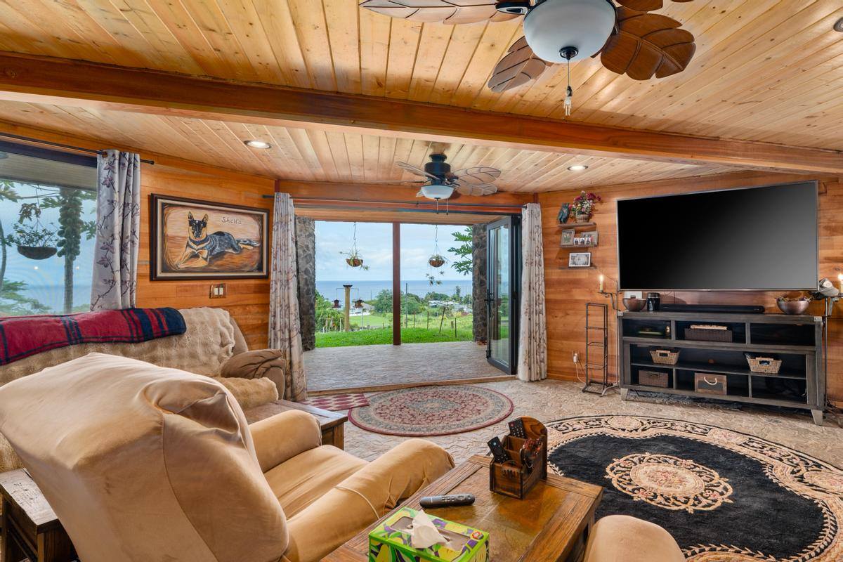 120 Woa Rd, Hilo, HI 96720