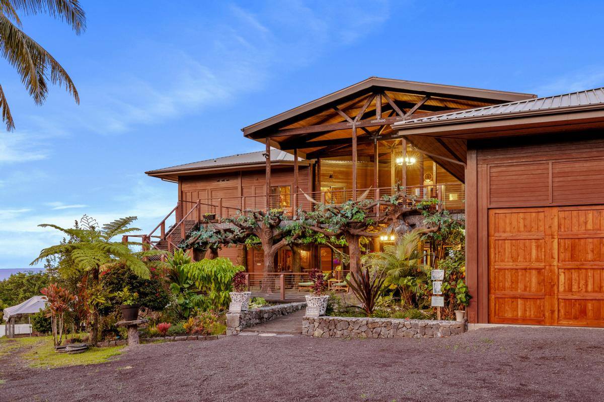 120 Woa Rd, Hilo, HI 96720