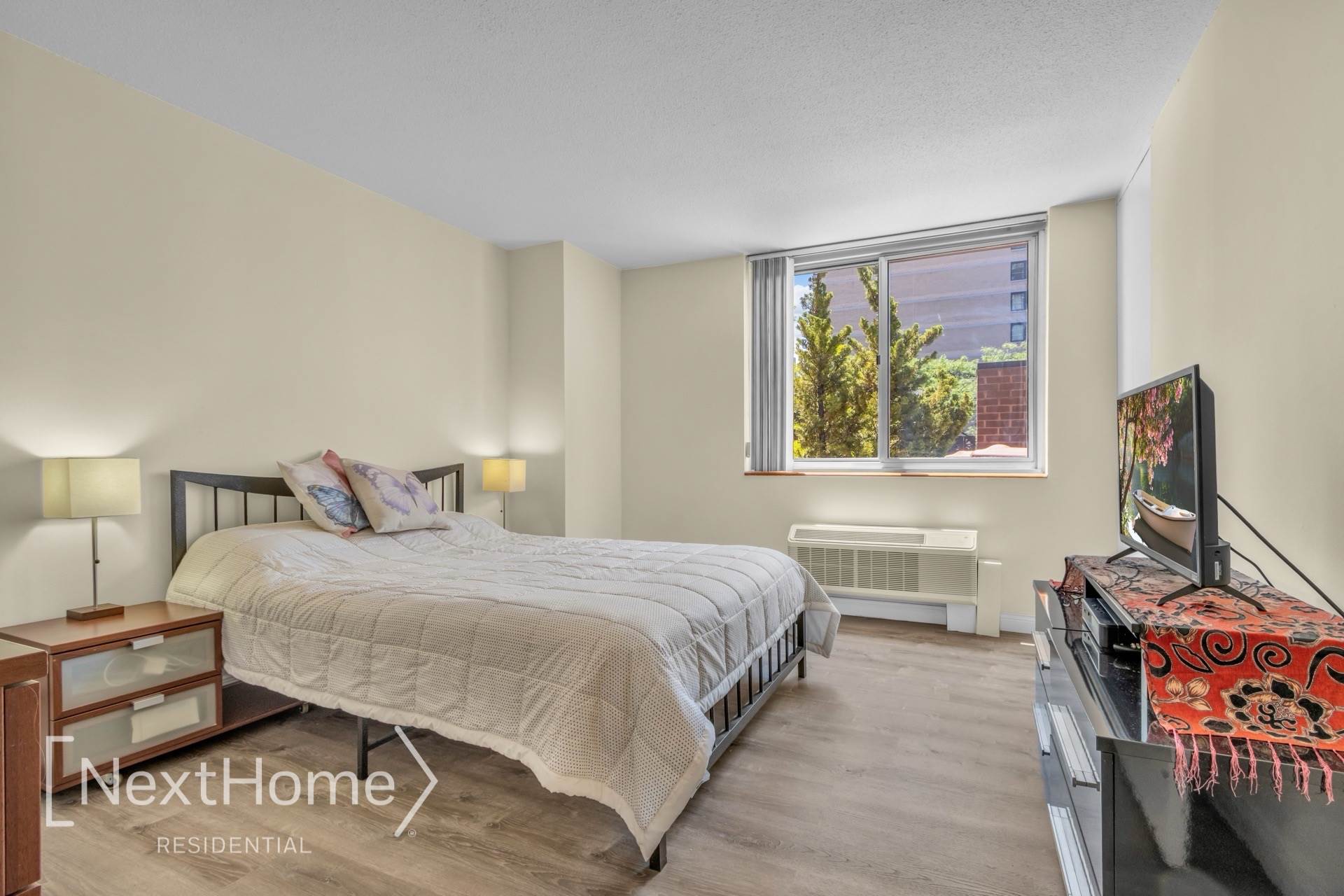 345 East 93rd Street #2E, New York, NY 10128