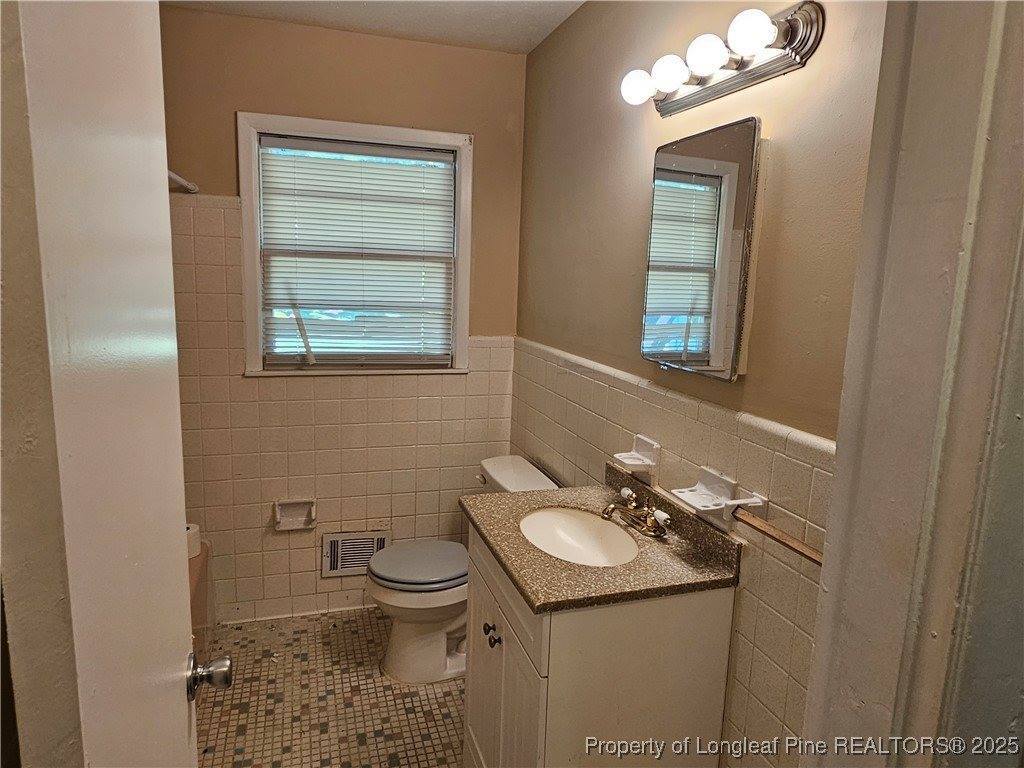 1918 Roxie Avenue, Fayetteville, NC 28304