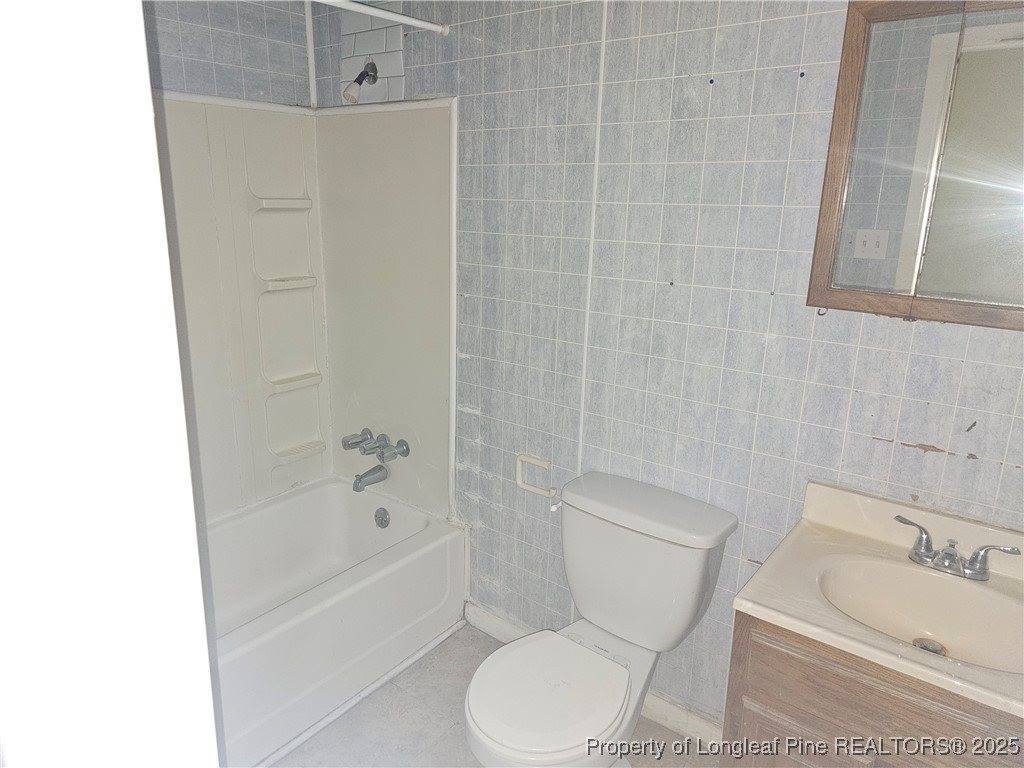 6030 Amstead Avenue, Fayetteville, NC 28314