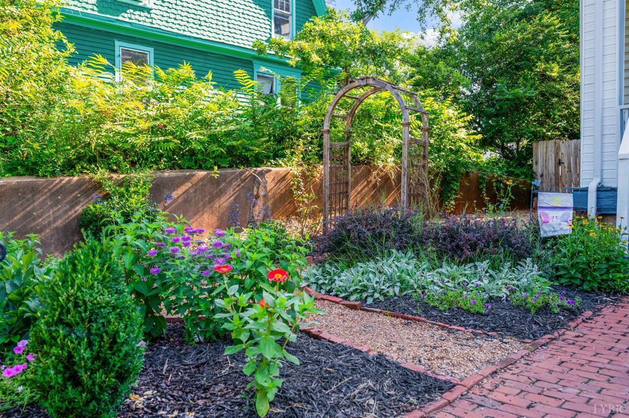 838 Rivermont Avenue, Lynchburg, VA 24504