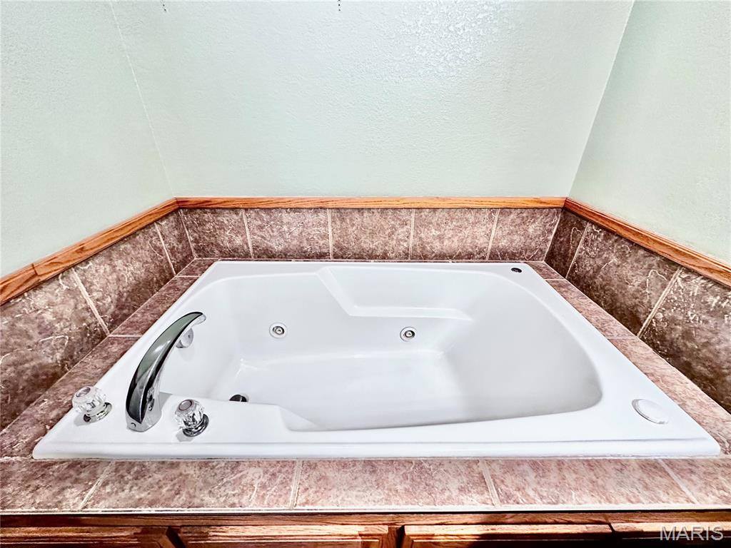 21147 Hideaway Lane, Saint Robert, MO 65584