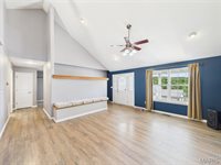 21147 Hideaway Lane, Saint Robert, MO 65584