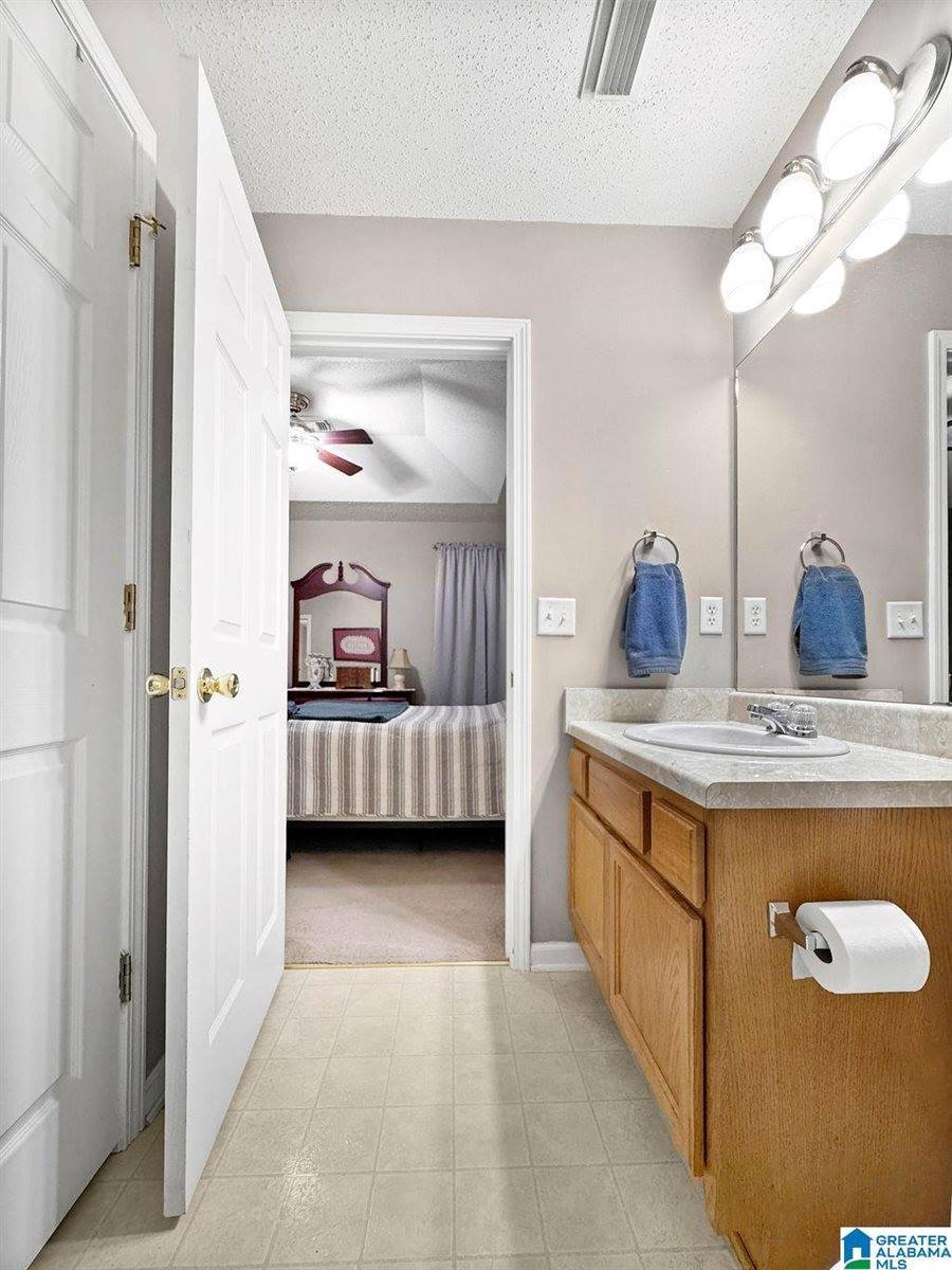 11465 Bent Pine Drive, Moundville, AL 35474