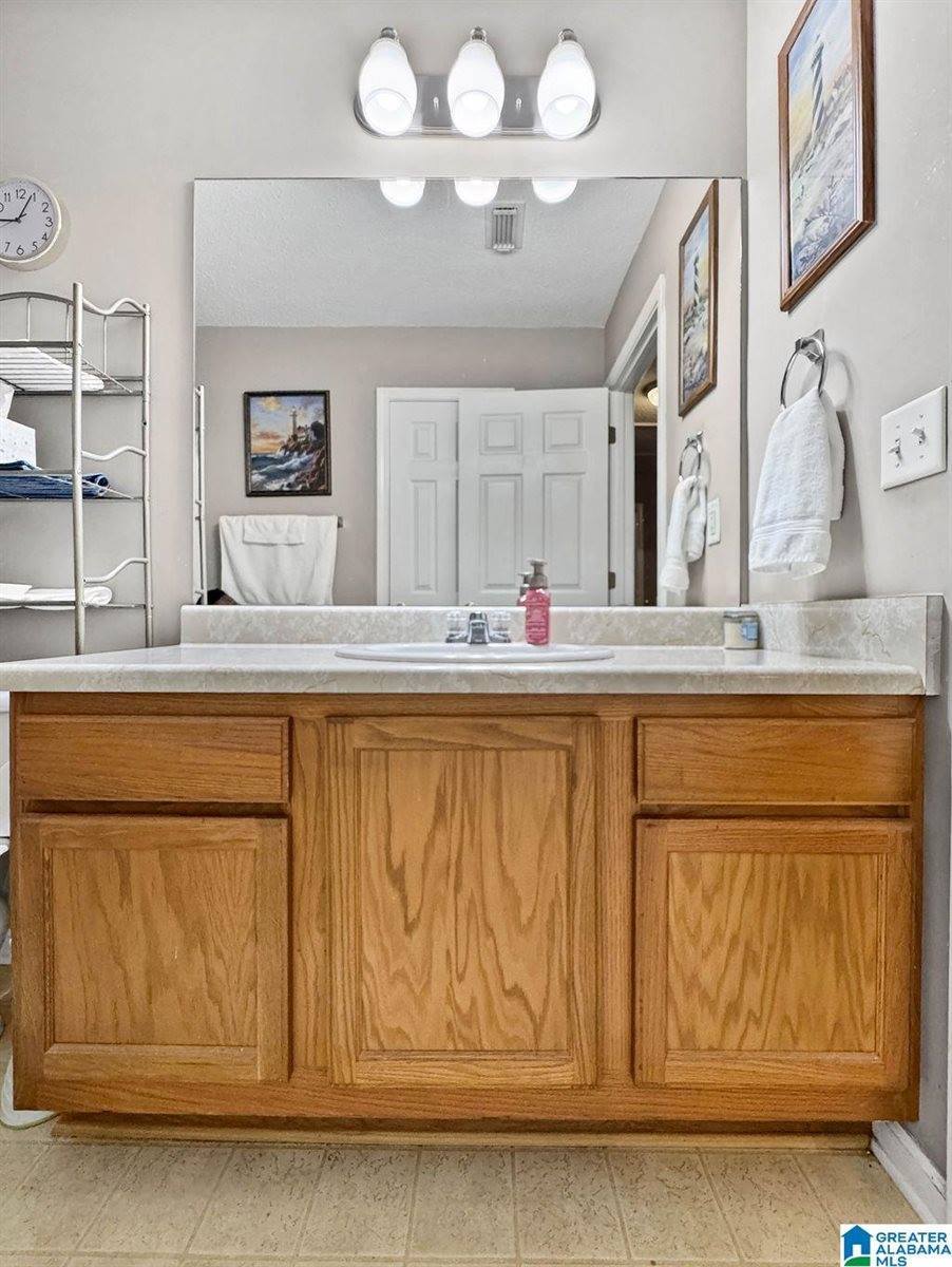 11465 Bent Pine Drive, Moundville, AL 35474