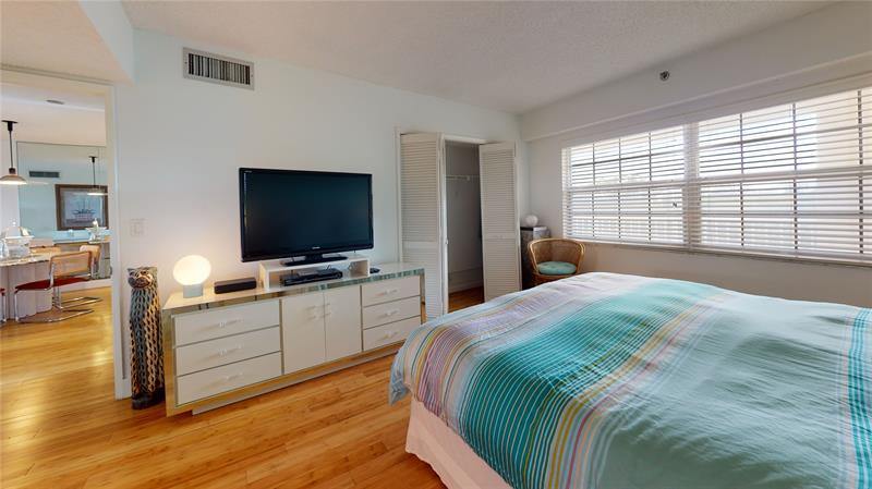 3499 Oaks Way 504, Pompano Beach, FL 33069