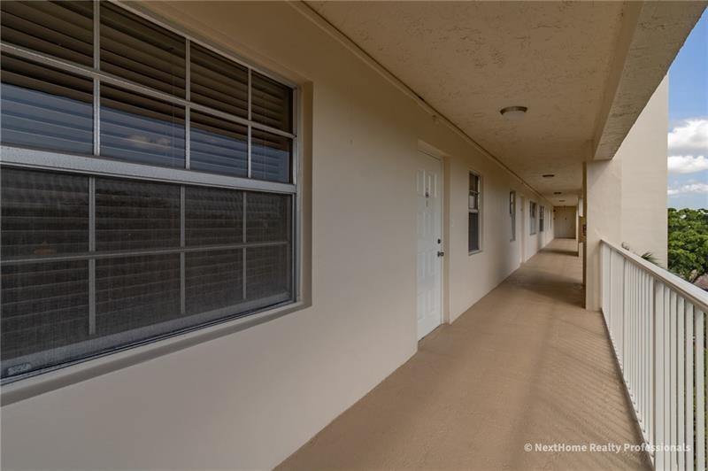 3499 Oaks Way 504, Pompano Beach, FL 33069