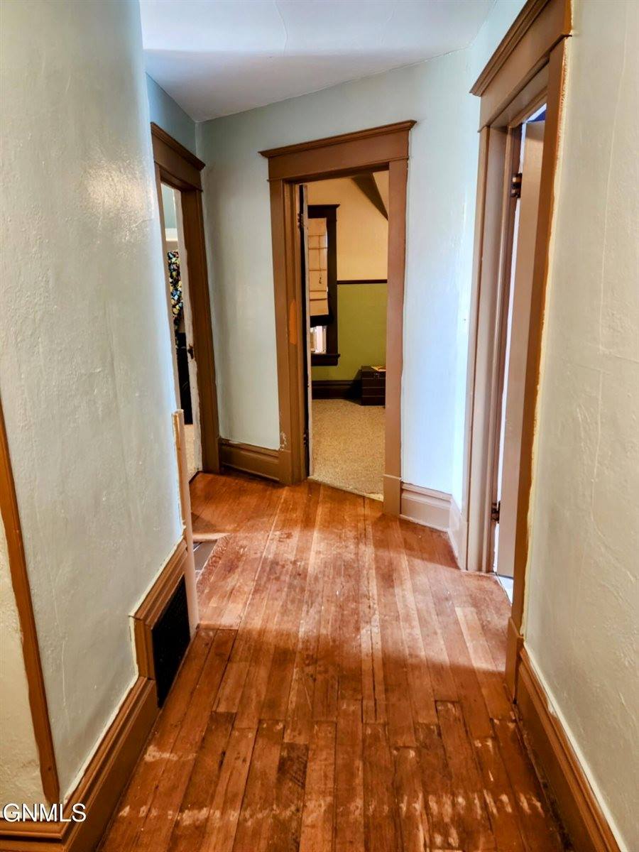 9613 County Rd 47, Bottineau, ND 58318