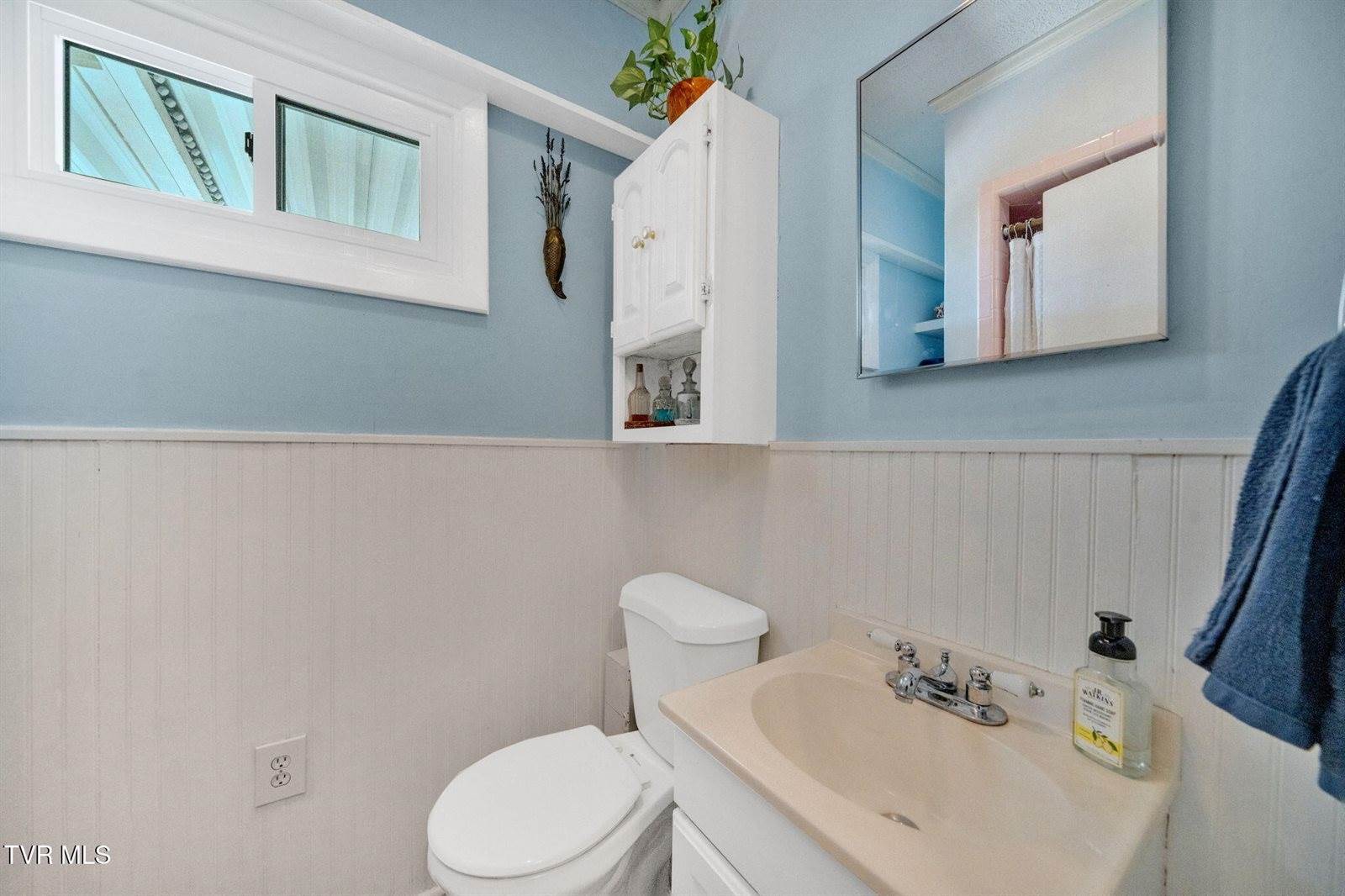 201 West Wanola Avenue, Kingsport, TN 37660