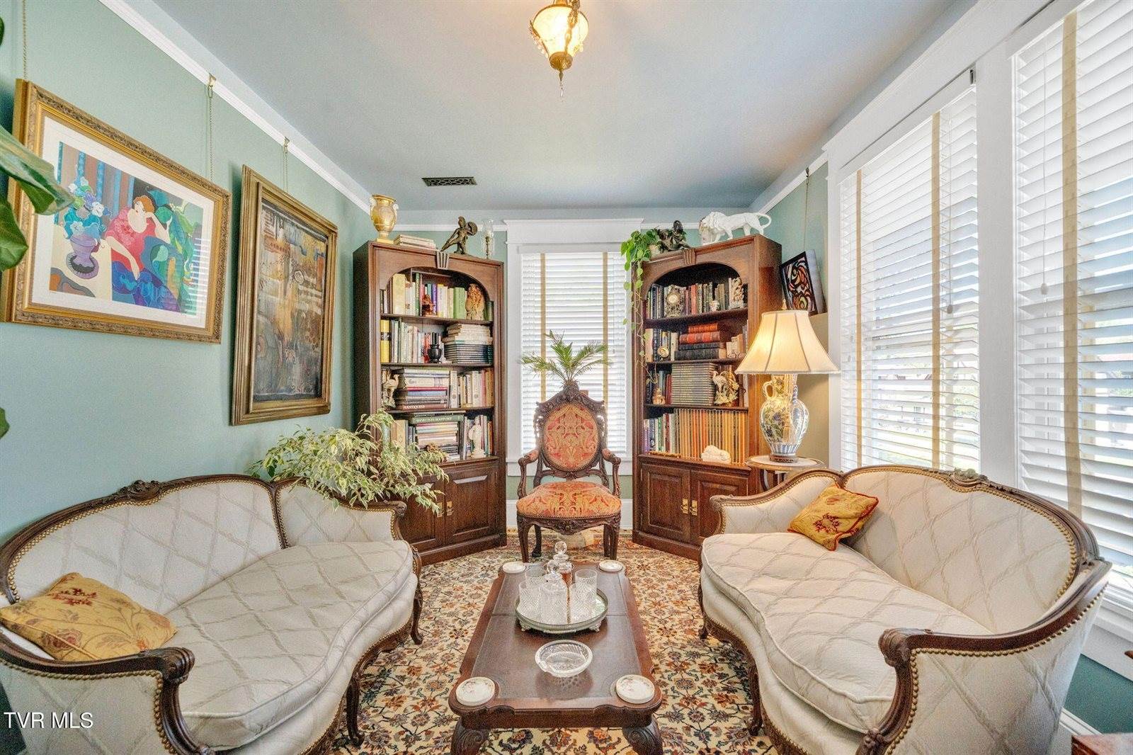 201 West Wanola Avenue, Kingsport, TN 37660