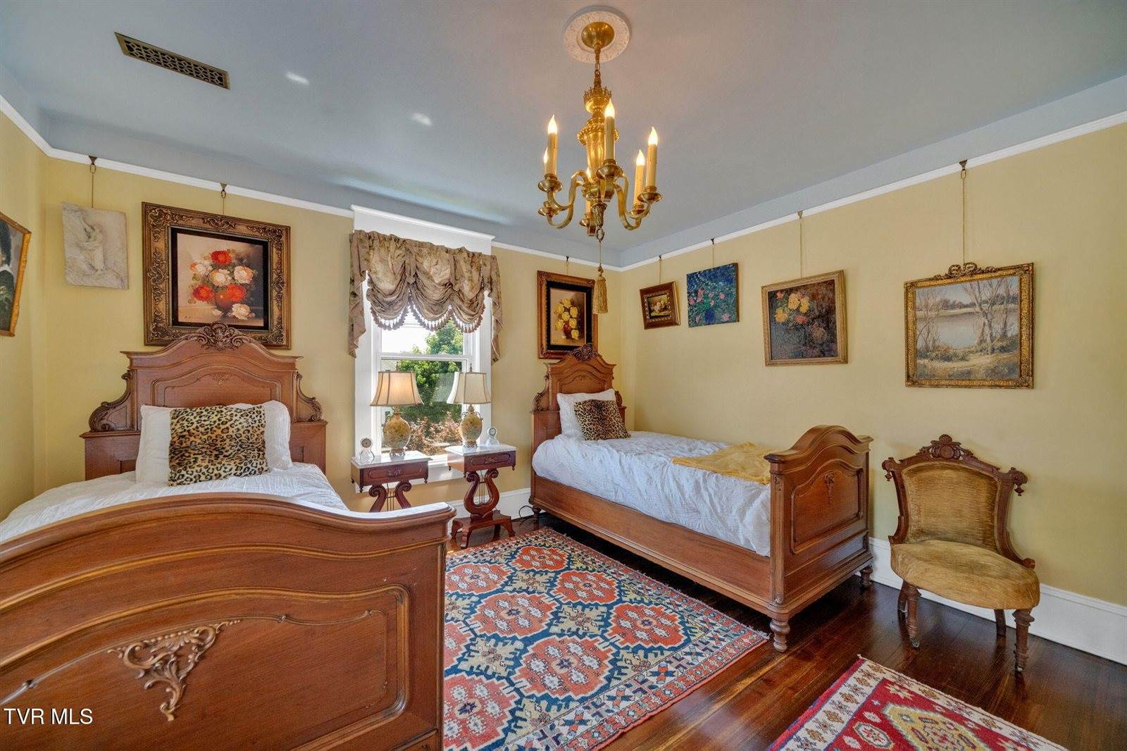 201 West Wanola Avenue, Kingsport, TN 37660